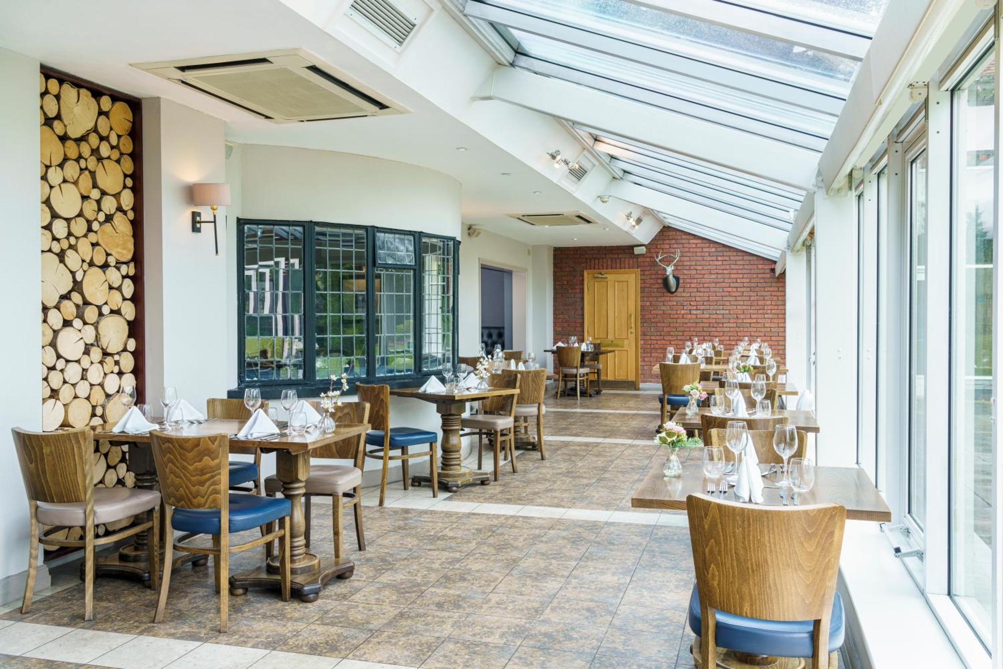 Ledsham  Macdonald Craxton Wood Hotel & Spa מראה חיצוני תמונה