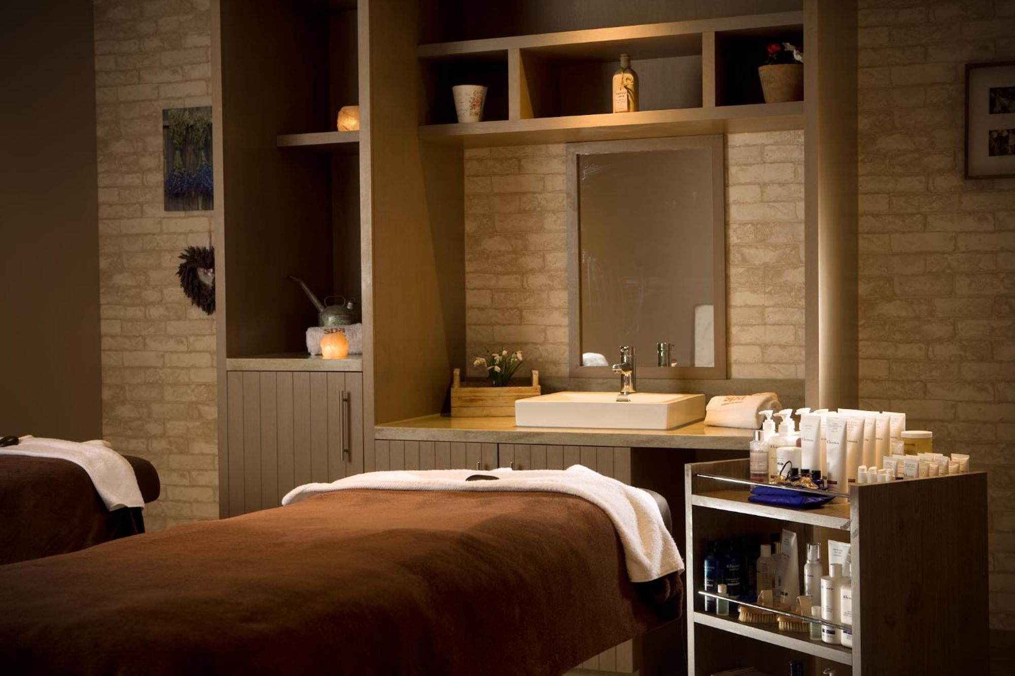 Ledsham  Macdonald Craxton Wood Hotel & Spa מראה חיצוני תמונה